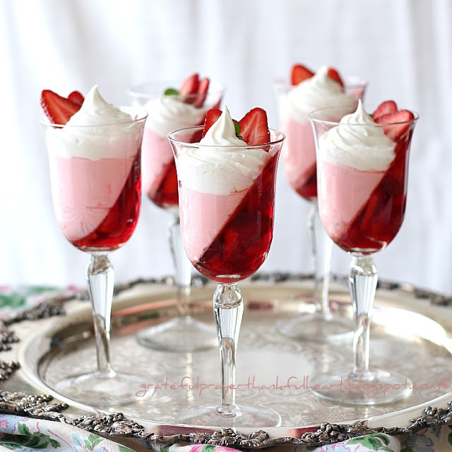 Jello Parfait | 8 Recipes For The End Of Summer